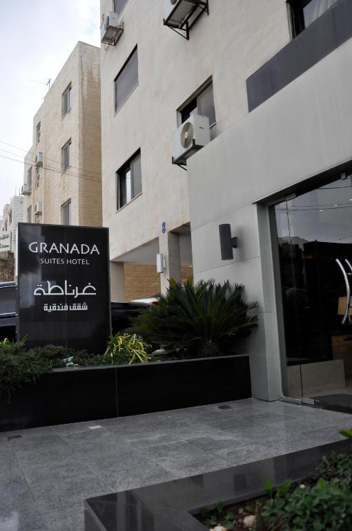 Granada Suites Hotel Amman Esterno foto