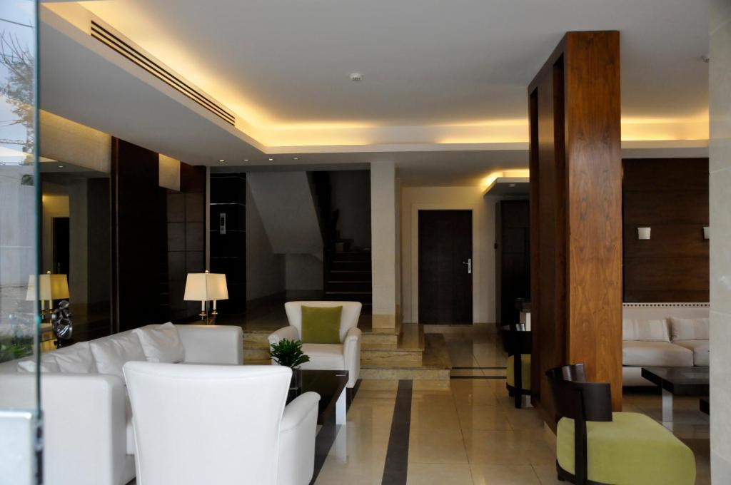Granada Suites Hotel Amman Esterno foto