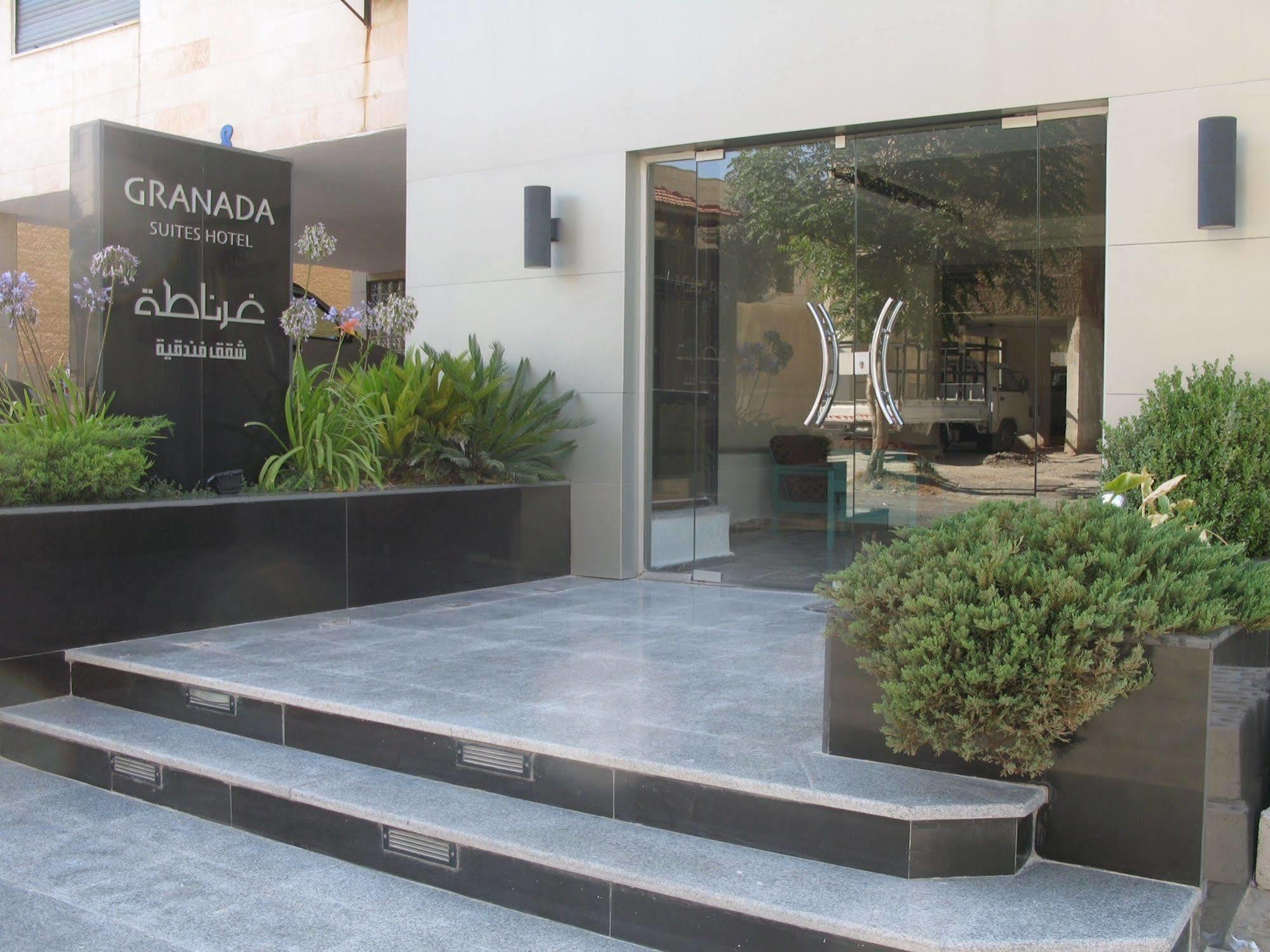 Granada Suites Hotel Amman Esterno foto